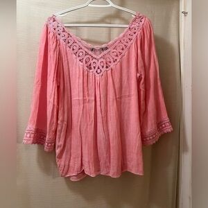 ⚫️ BOGO Must have pink bohemian style flowy top, made in Italy, viscose, tassel